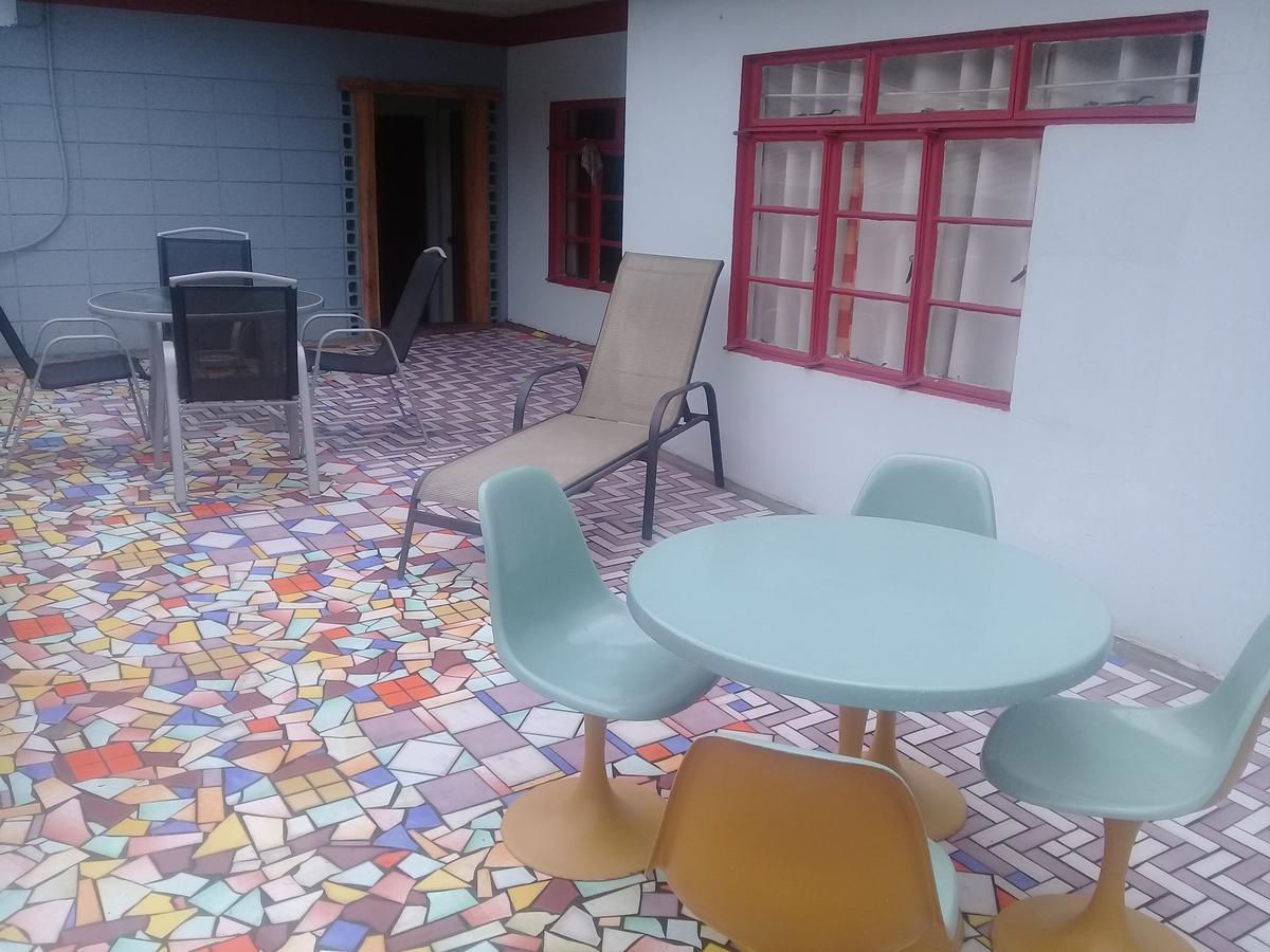 Monique'S Guest House Maraval Экстерьер фото